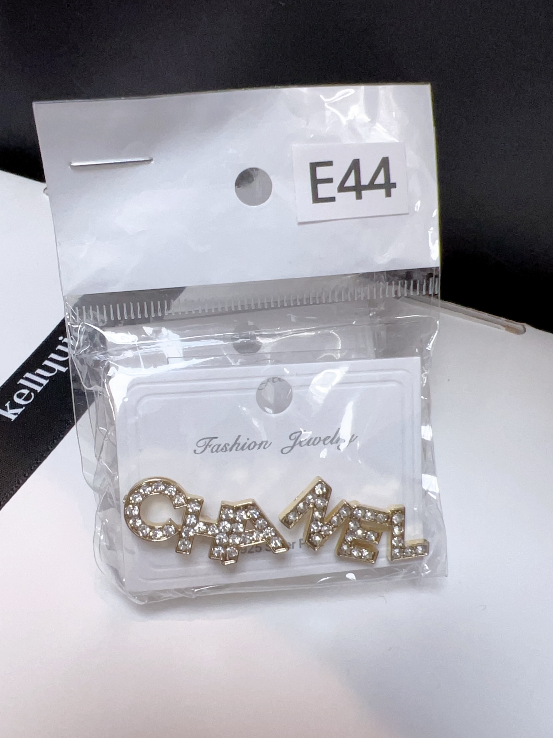 E44
