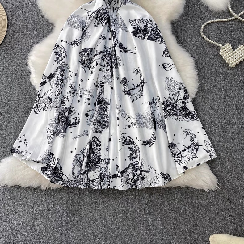 7814. WHITE LONG DRESS