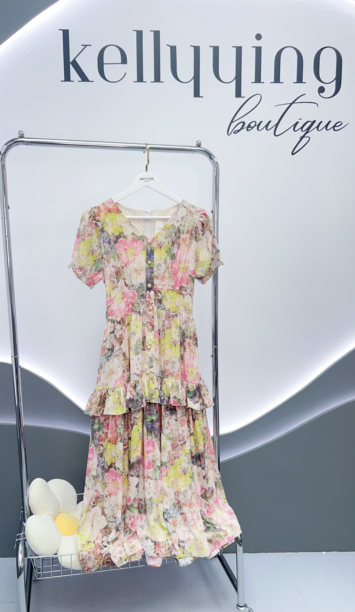 V261. HOA PINK DRESS