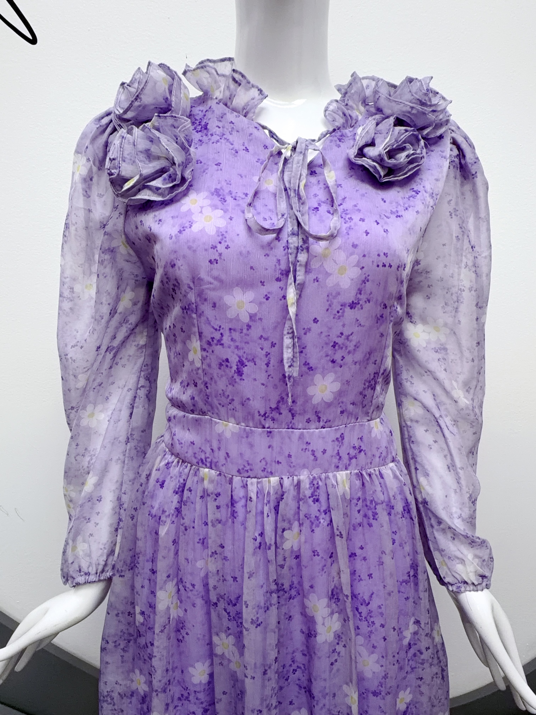 V274. HOA PURPLE DRESS