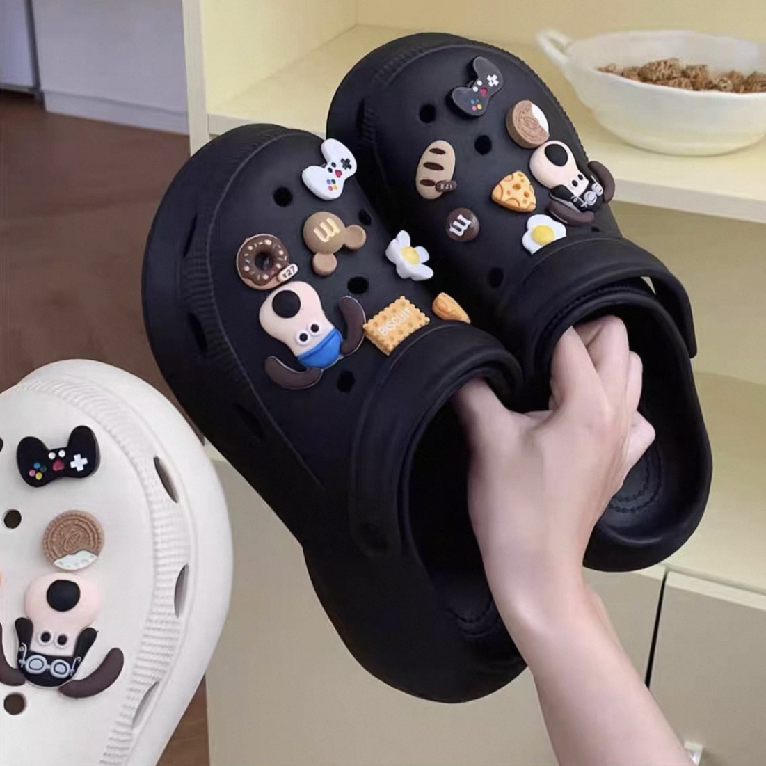 A455. CROCS PUPPY BLACK