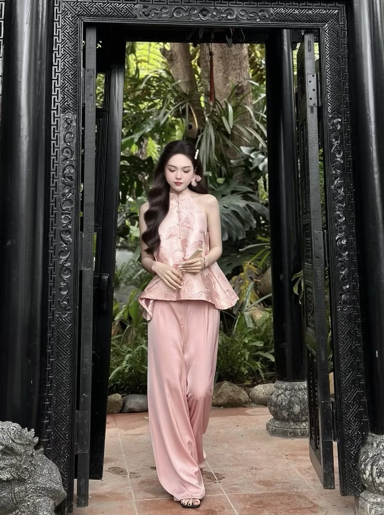 A420. SET AD CACH TAN GAM HOA HONG