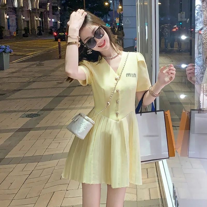 7838. YELLOW DRESS