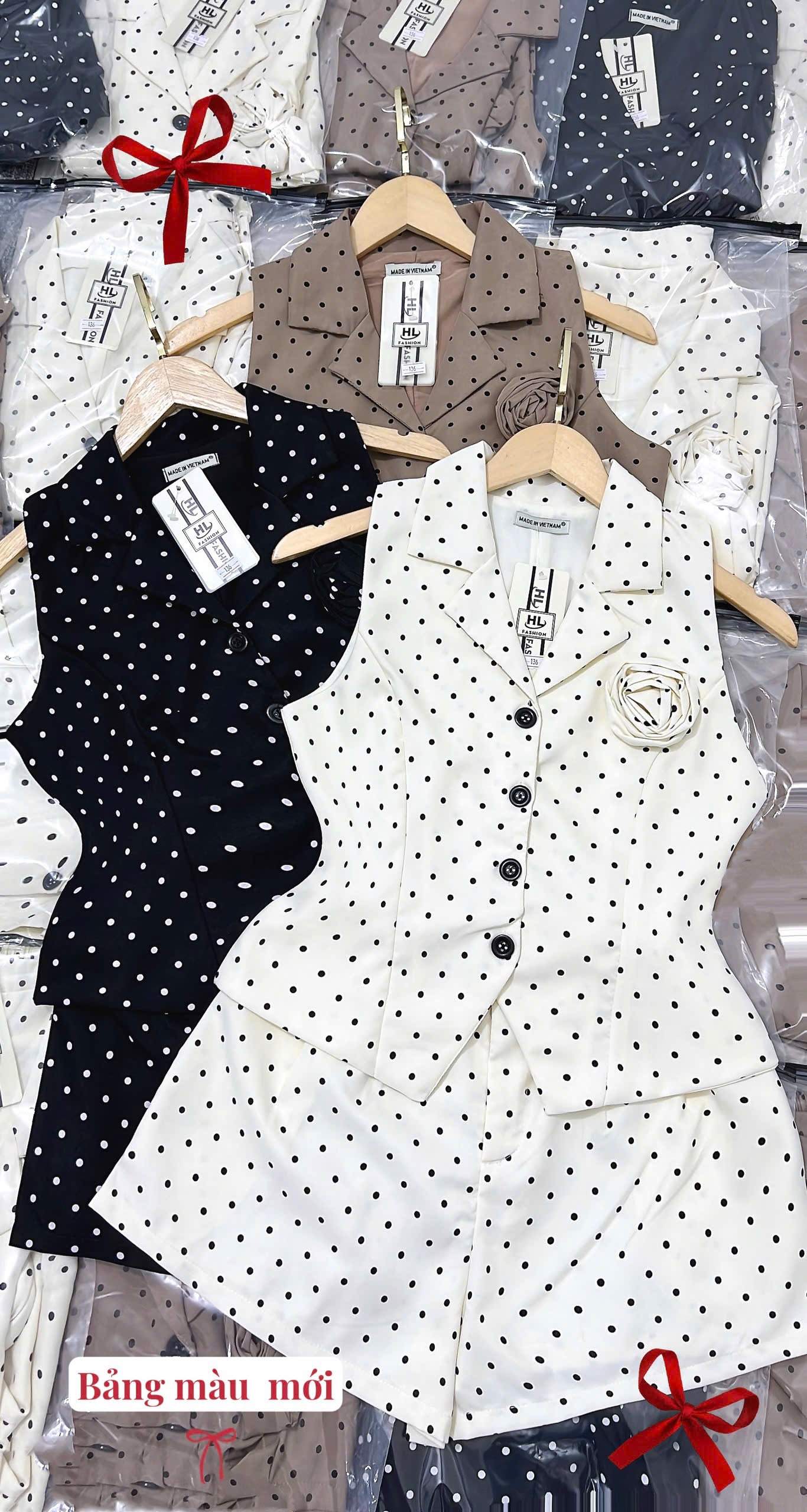 V1223. SET WHITE