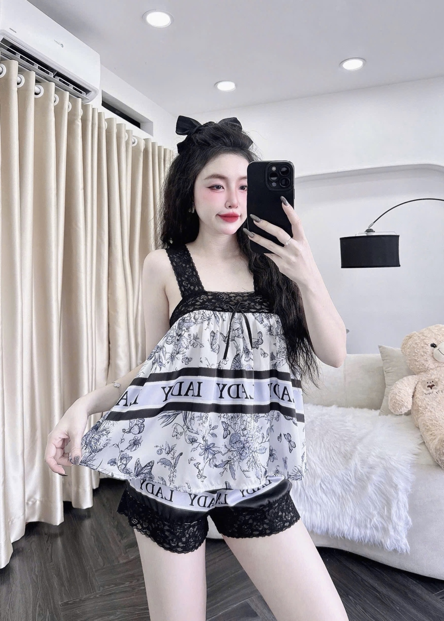 V1038. SLEEPWEAR BUTTERFLY BLACK