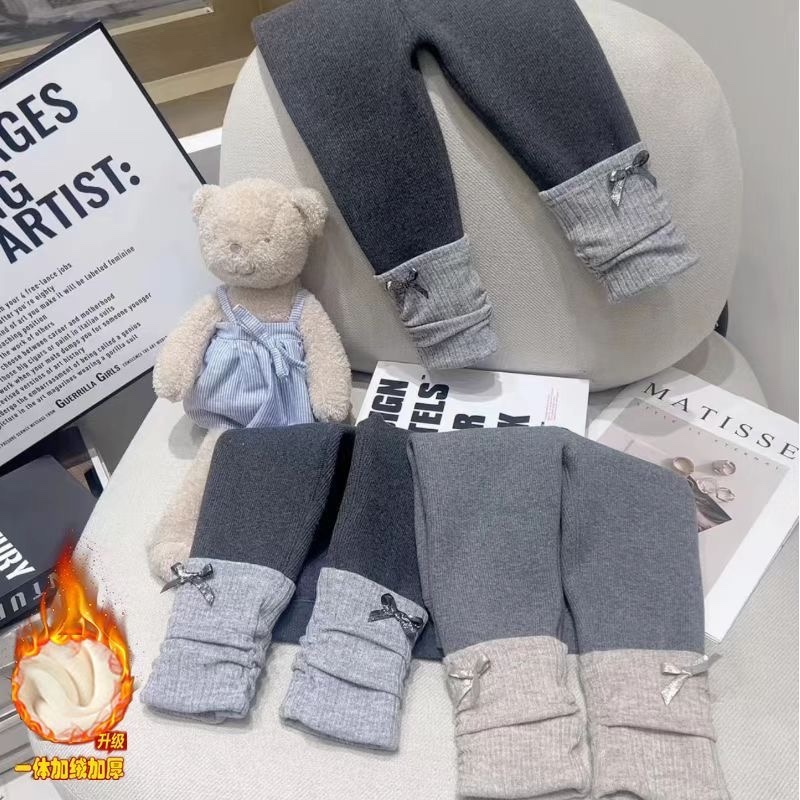 K62. LIGHT GRAY BABY BOTTOM