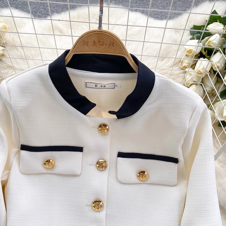 6787. WHITE SHORT SET