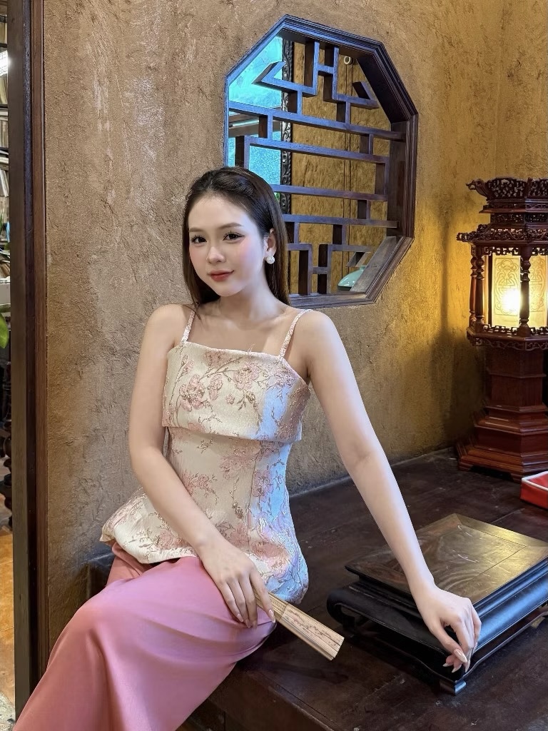 A416. SET HAI DAY GAM HOA HONG