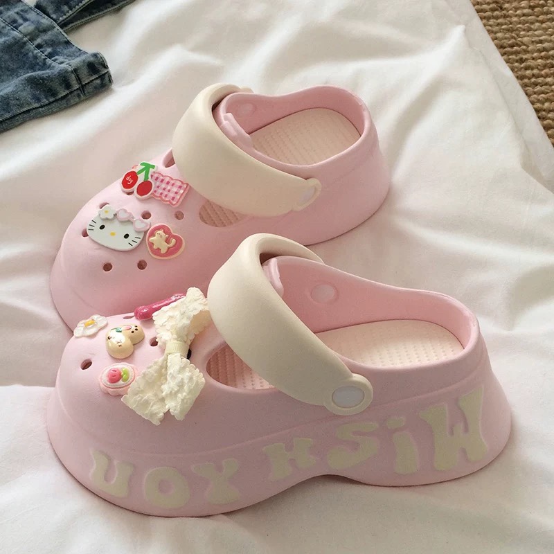 A477. CROCS HELLO KITTY PINK