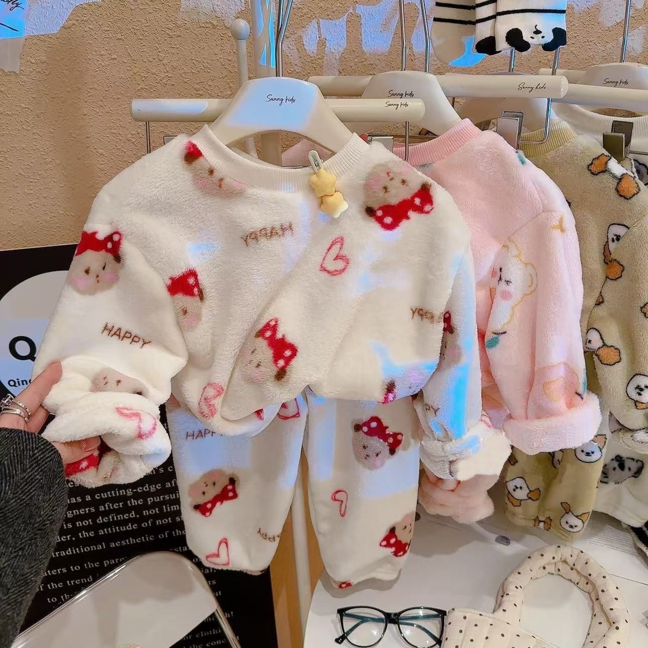 P9. KID PIJAMA CARE BEAR WHITE