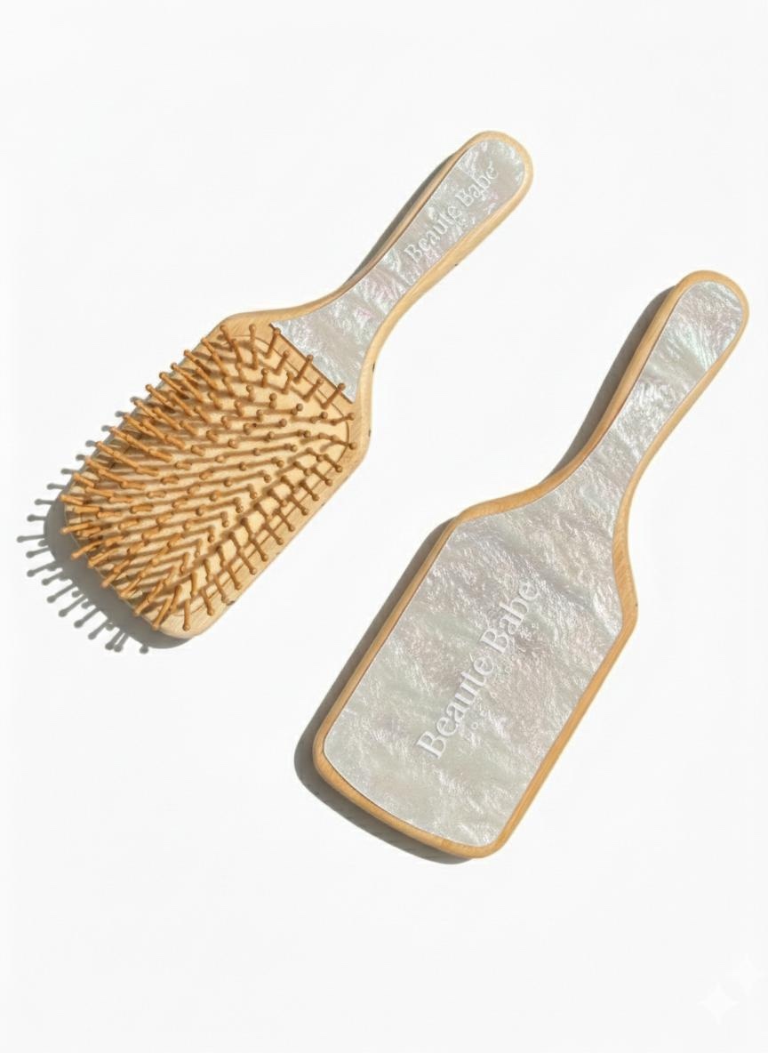 H4. Organic bamboo hair brush WHITE