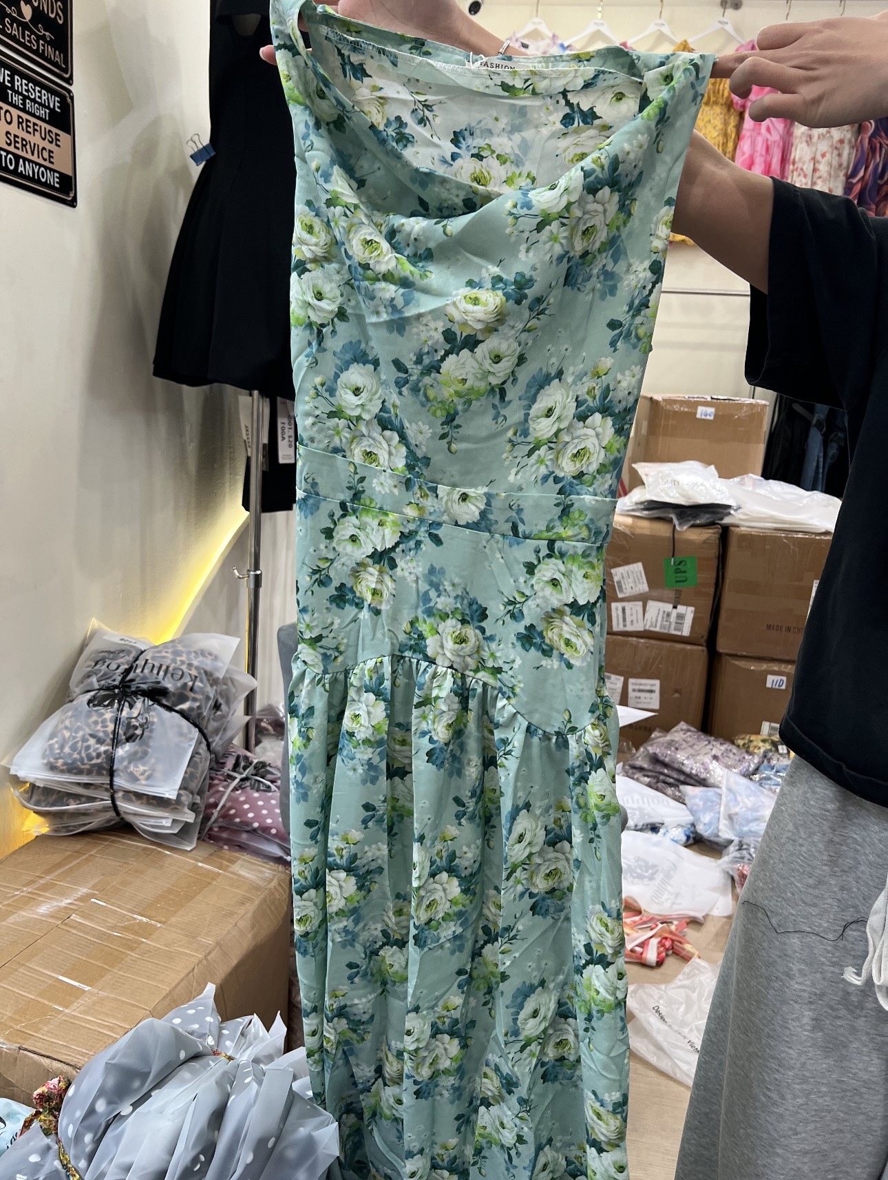 V723. MAXI DRESS