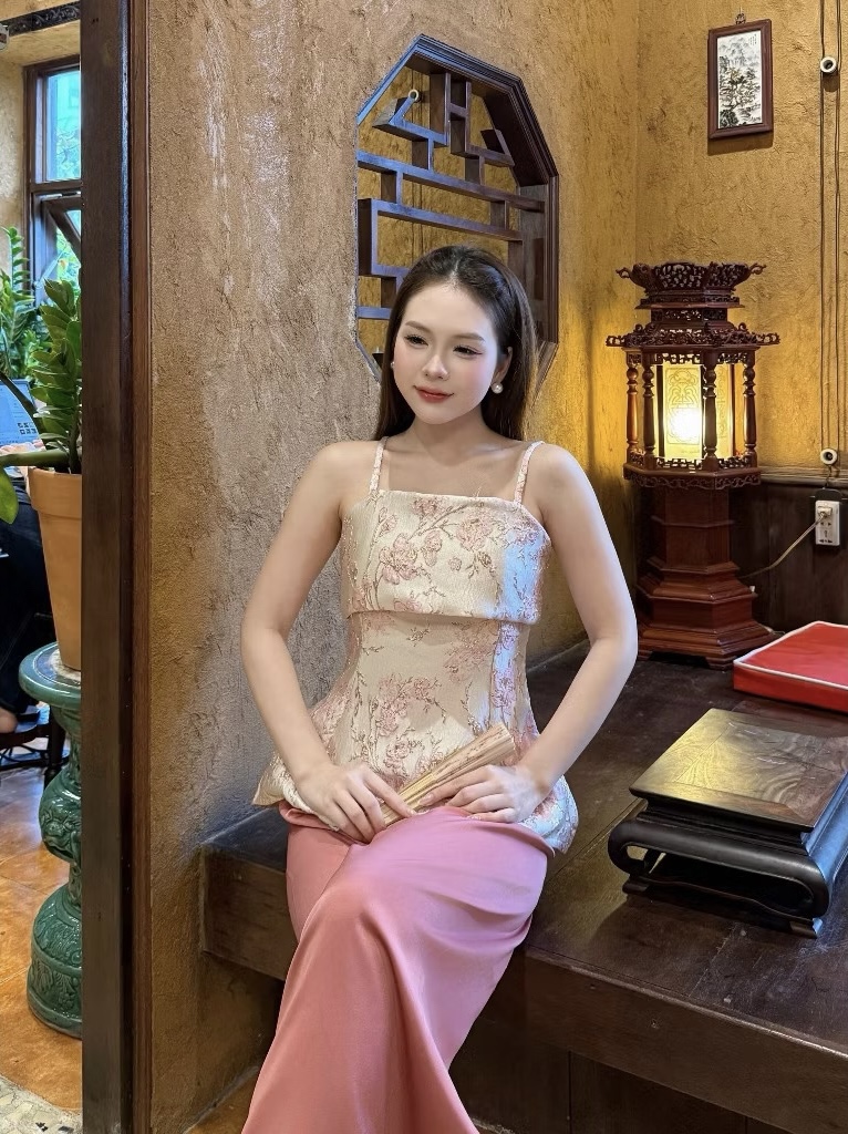 A416. SET HAI DAY GAM HOA HONG