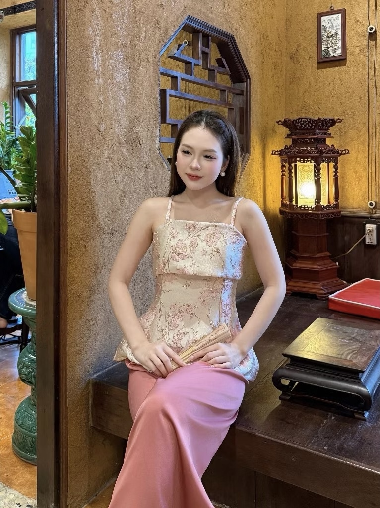 A416. SET HAI DAY GAM HOA HONG