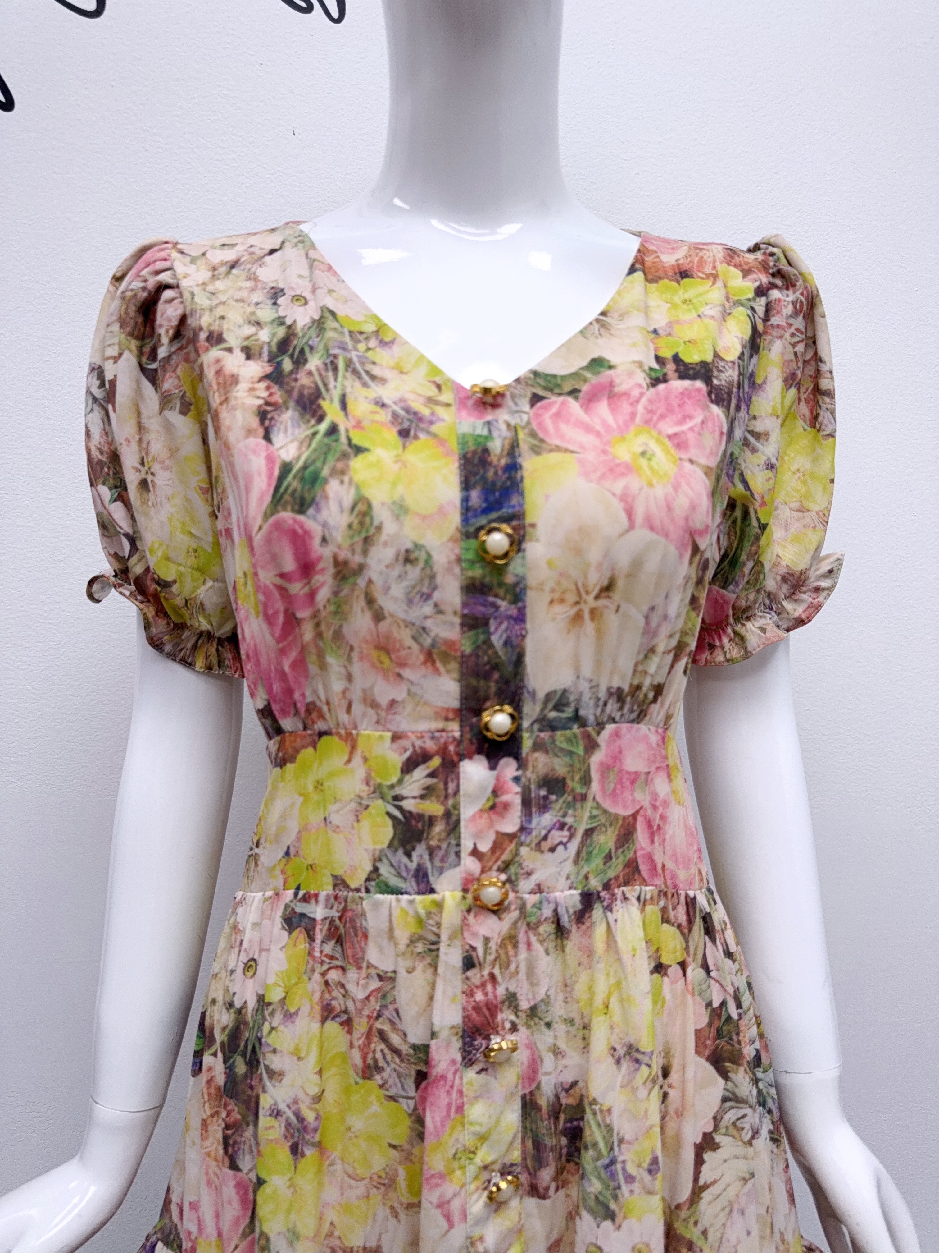 V261. HOA PINK DRESS