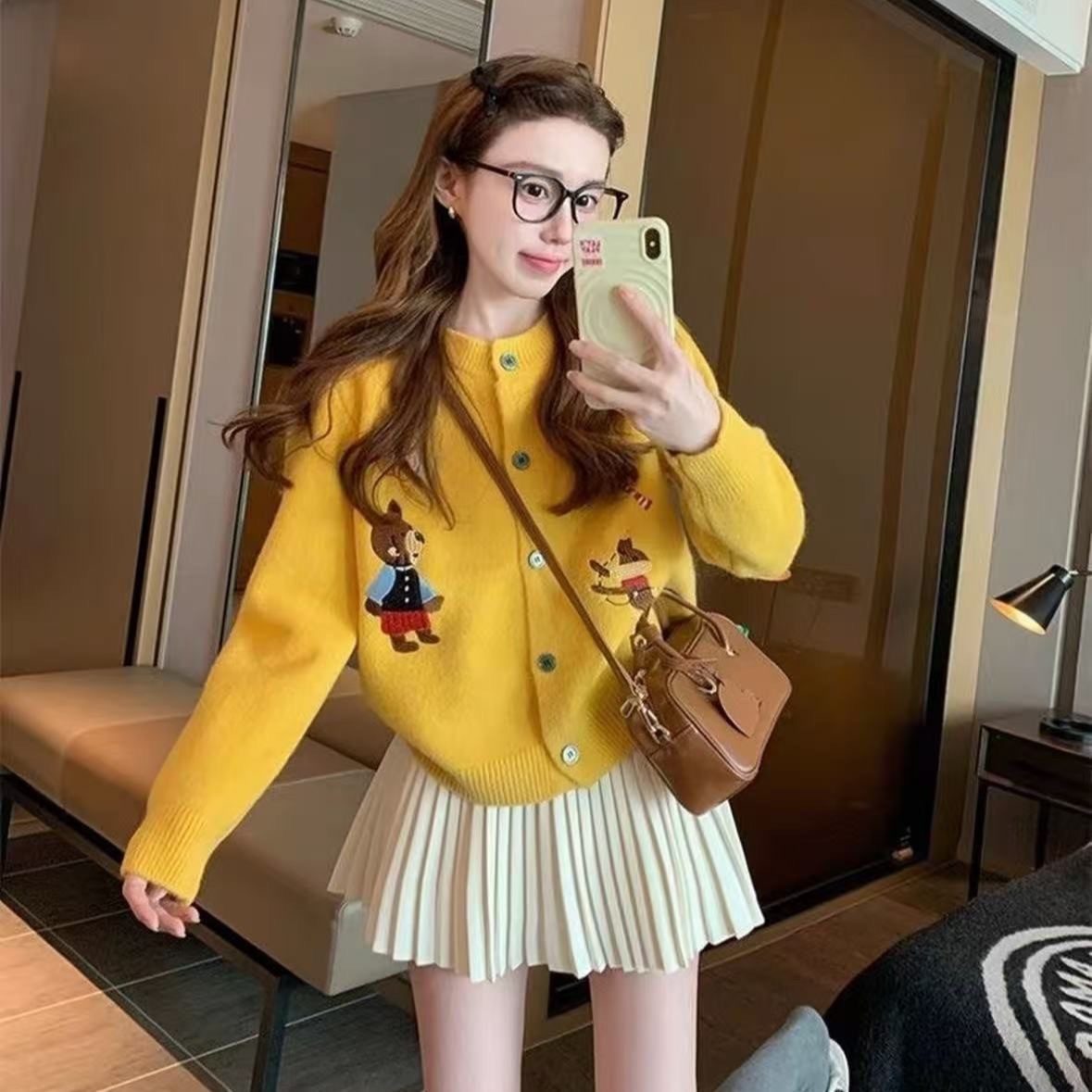 T311. SWEATER YELLOW BEAR