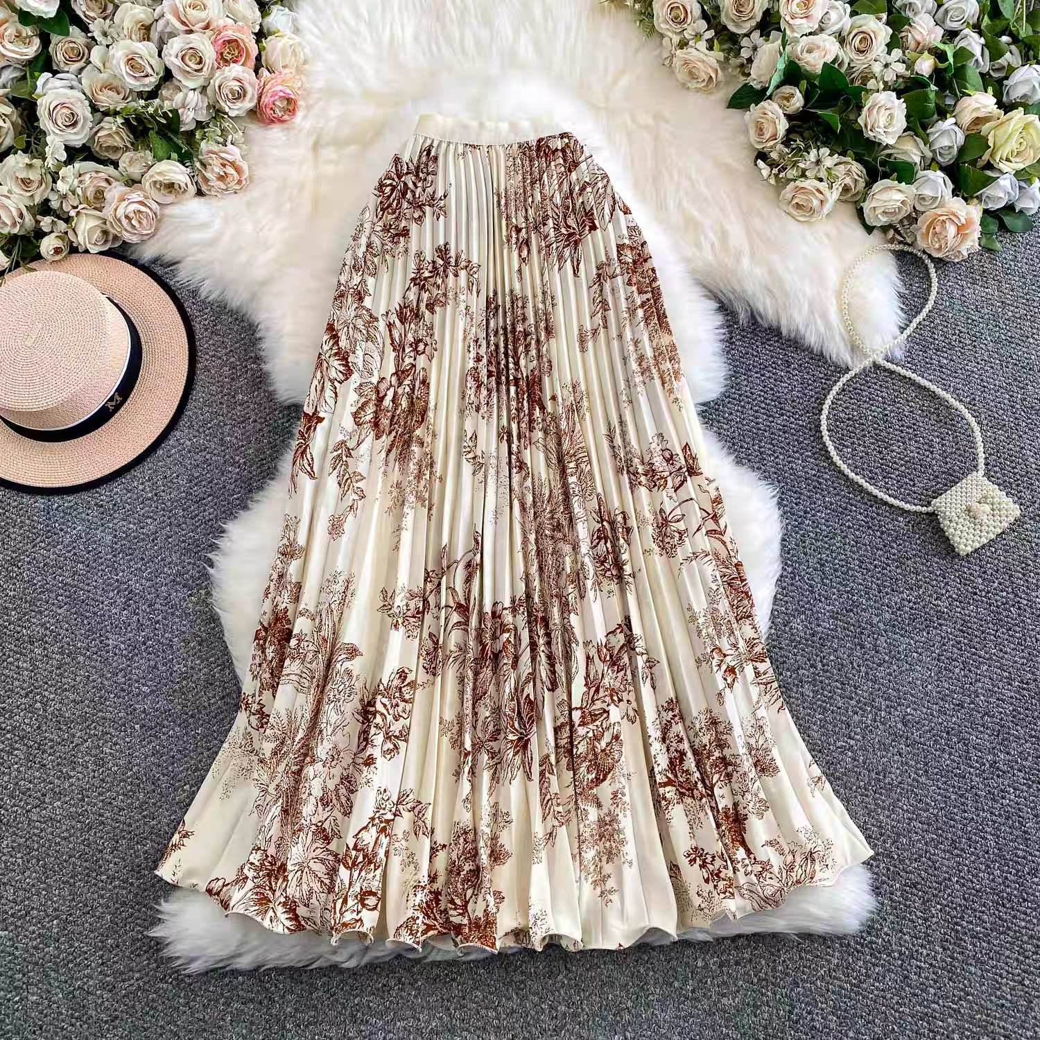 8247. BOTTOM EXCLUSIVE CREAM