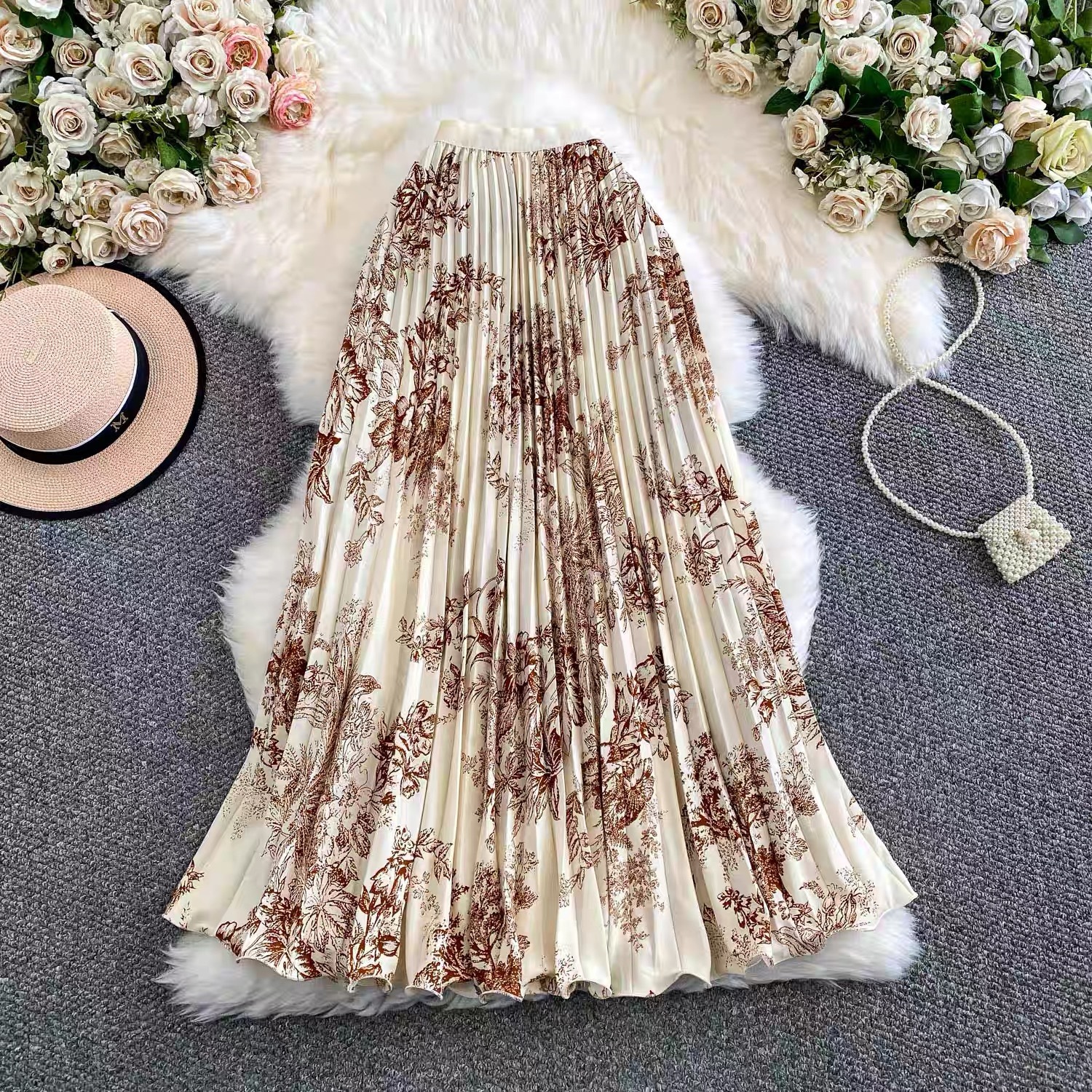 8247. BOTTOM EXCLUSIVE CREAM