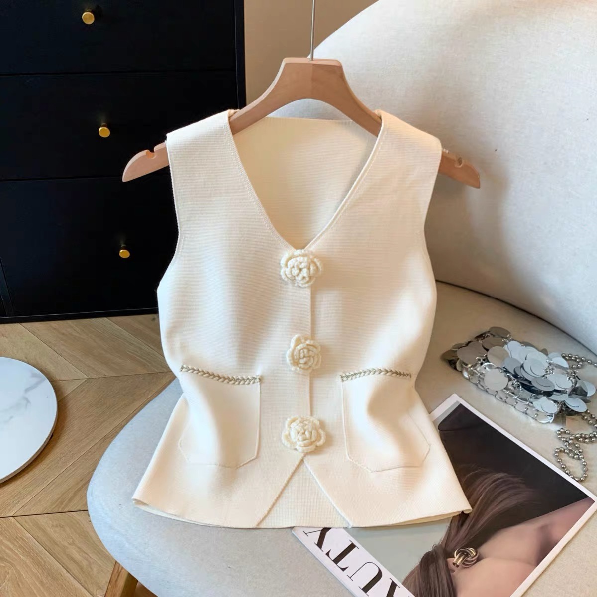 C1059. MONGTOGHI TOP WHITE