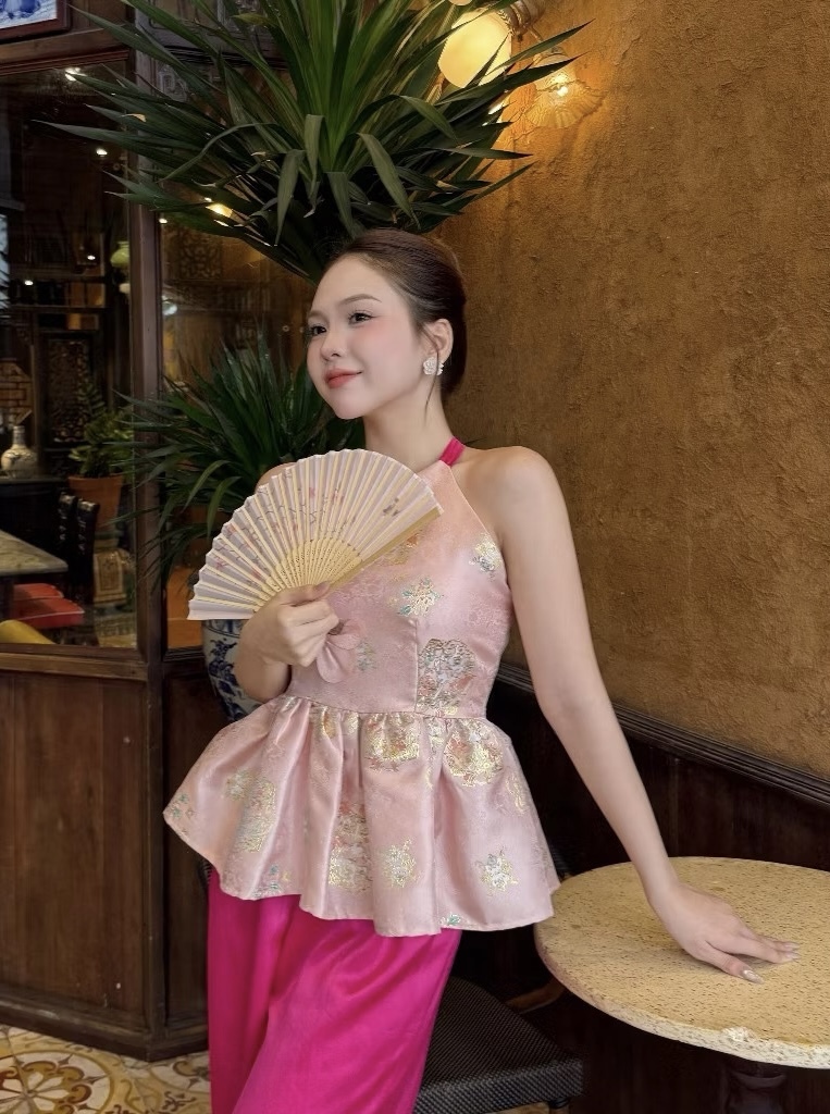 A422. SET YEM GAM HONG