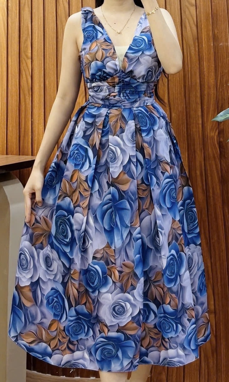 V596. MAXI DRESS