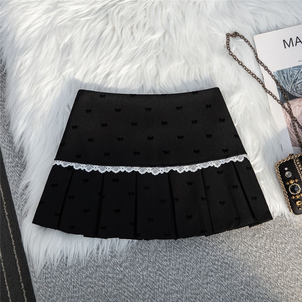 5340. BLACK SKIRT