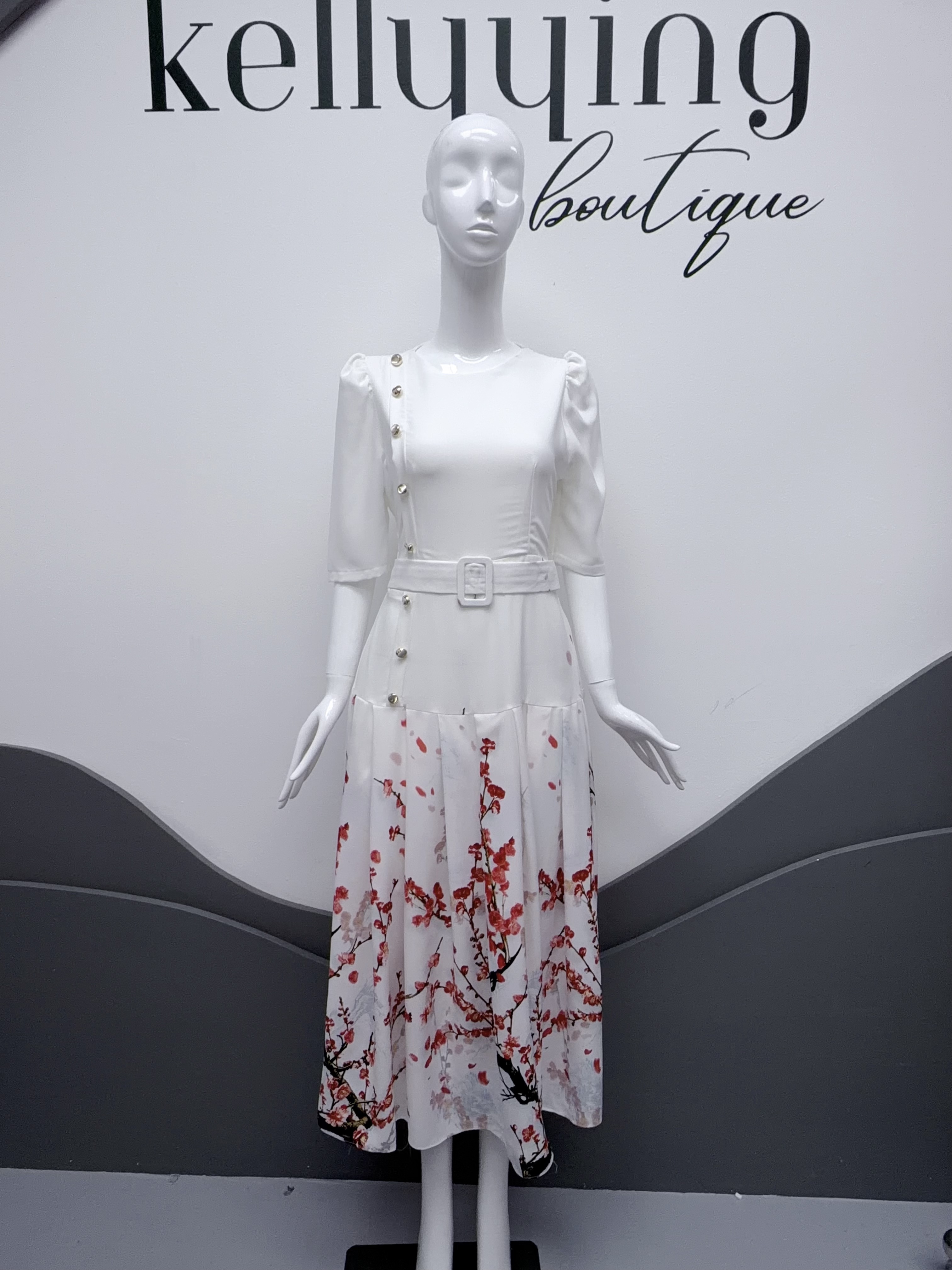 V316. HOA WHITE DRESS