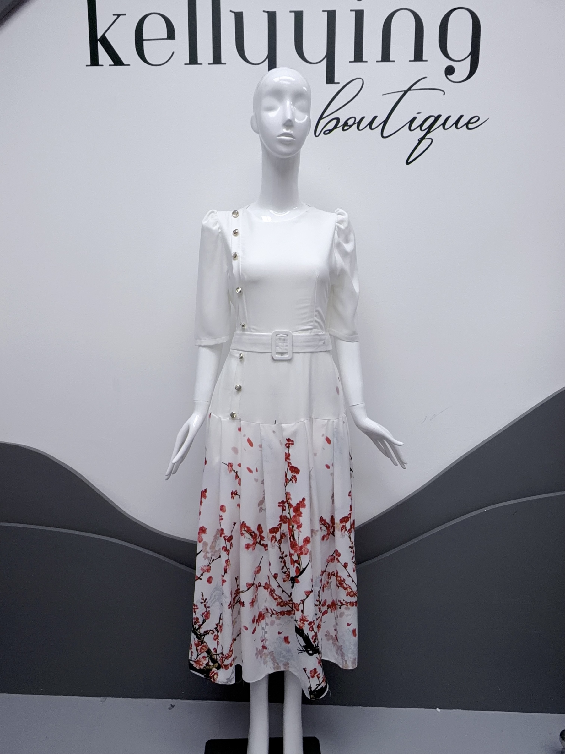 V316. HOA WHITE DRESS