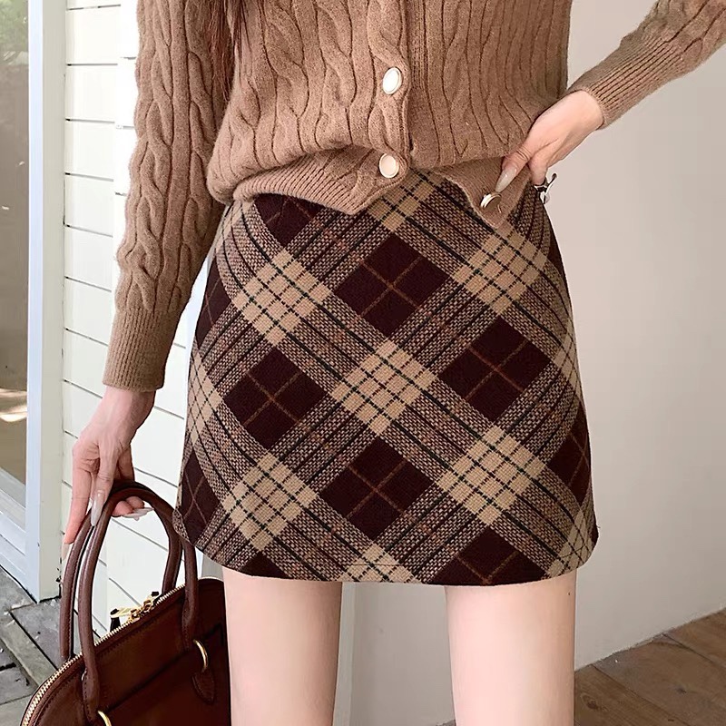 5491. BROWN BOTTOM