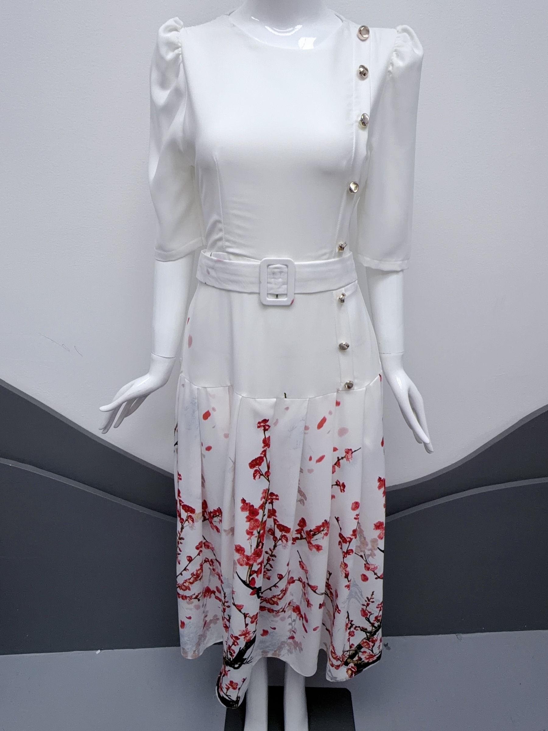 V316. HOA WHITE DRESS