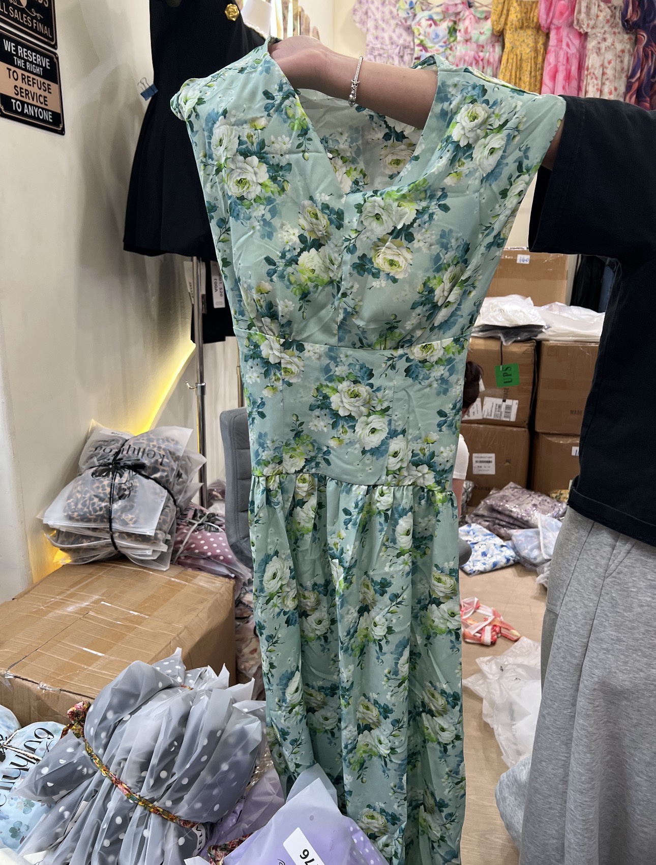 V721. MAXI DRESS