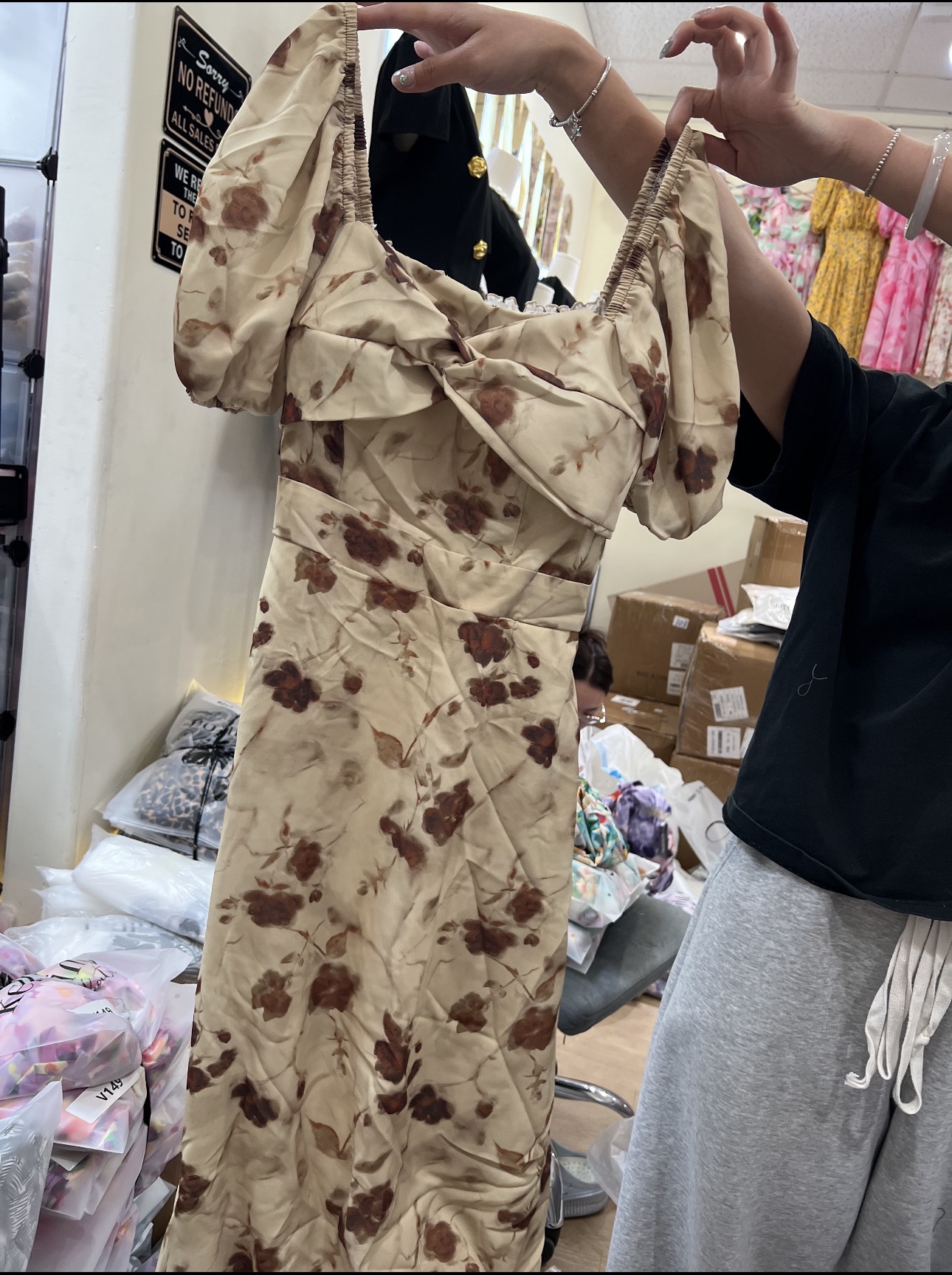 V725. MAXI DRESS