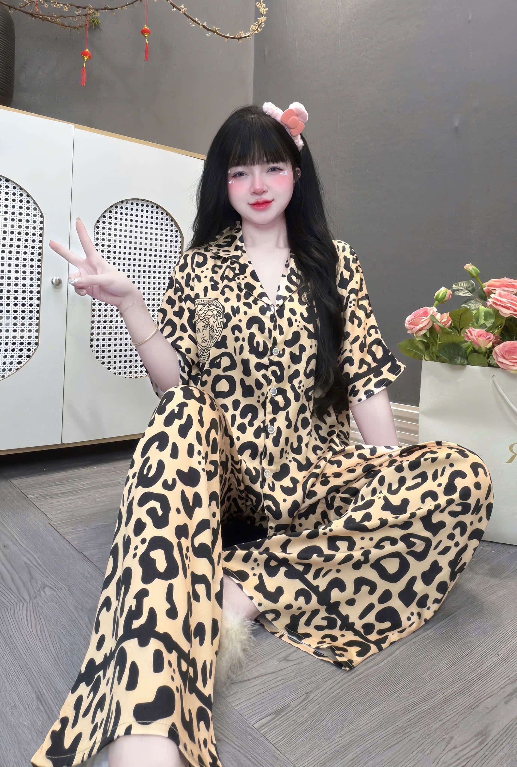 V1125. SLEEPWEAR BEO BROWN