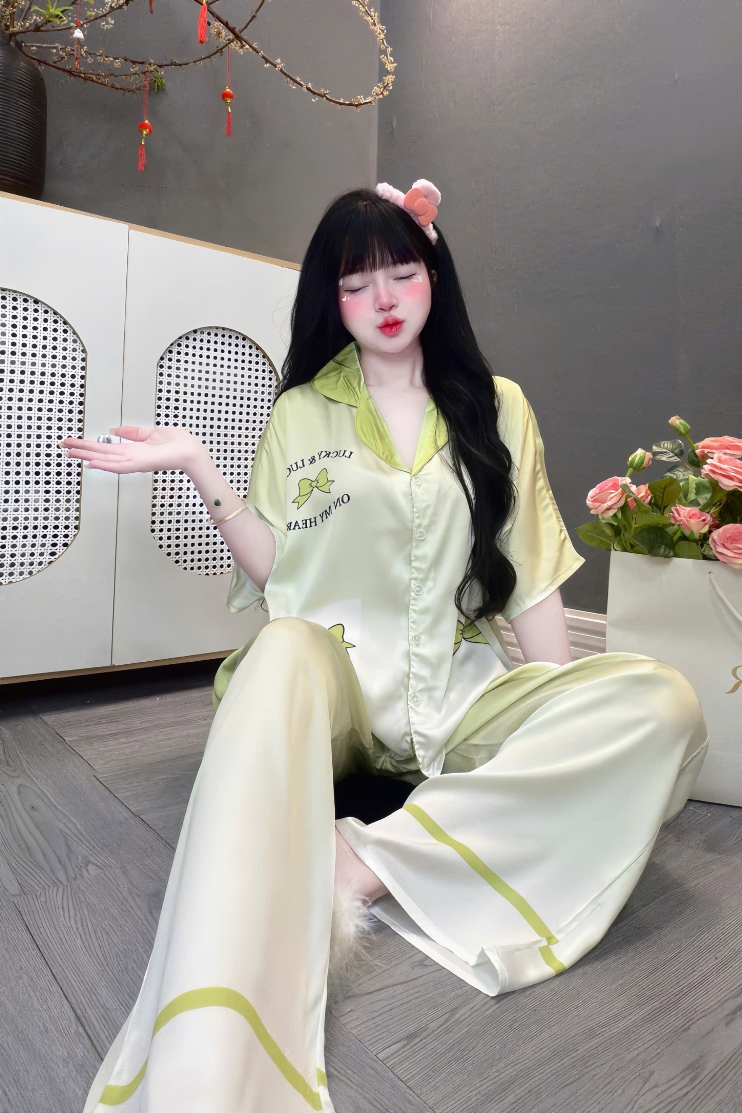 V1110. SLEEPWEAR LUCKY GREEN