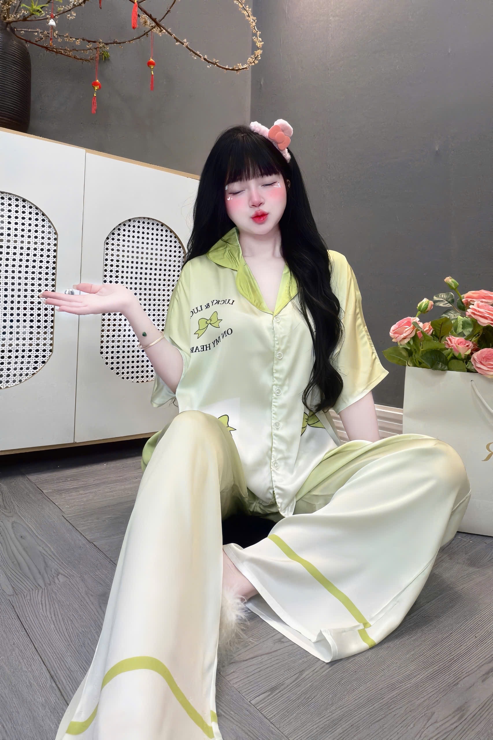 V1110. SLEEPWEAR LUCKY GREEN