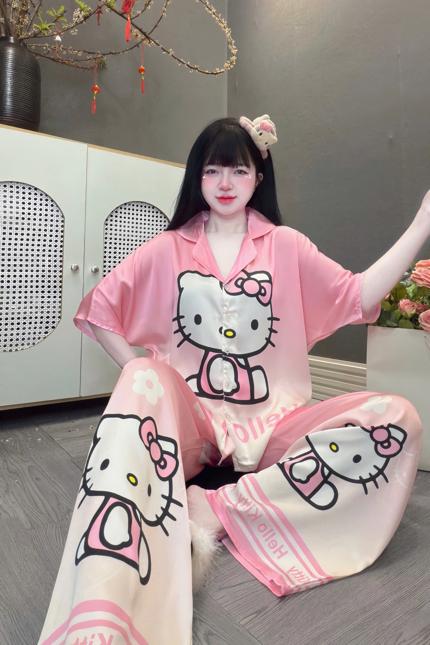 V1108. SLEEPWEAR HELLO KITTY PINK