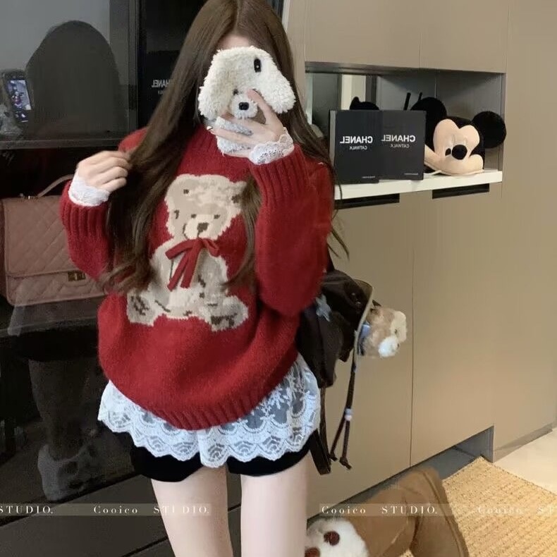 R11. RED BEAR CHRISTMAS SWEATER