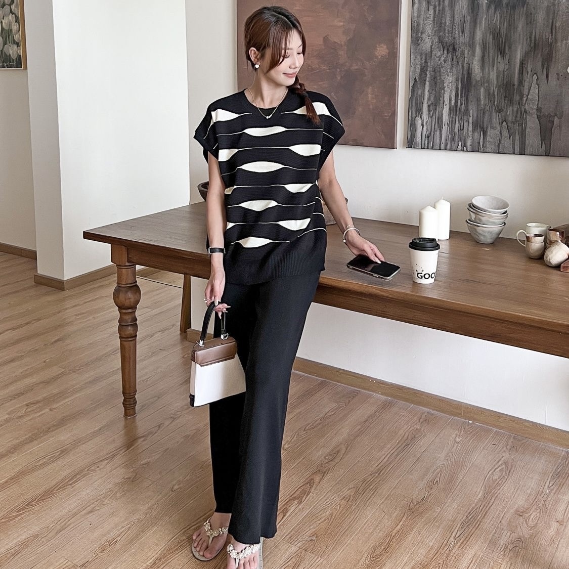 6711. SET LONG BLACK