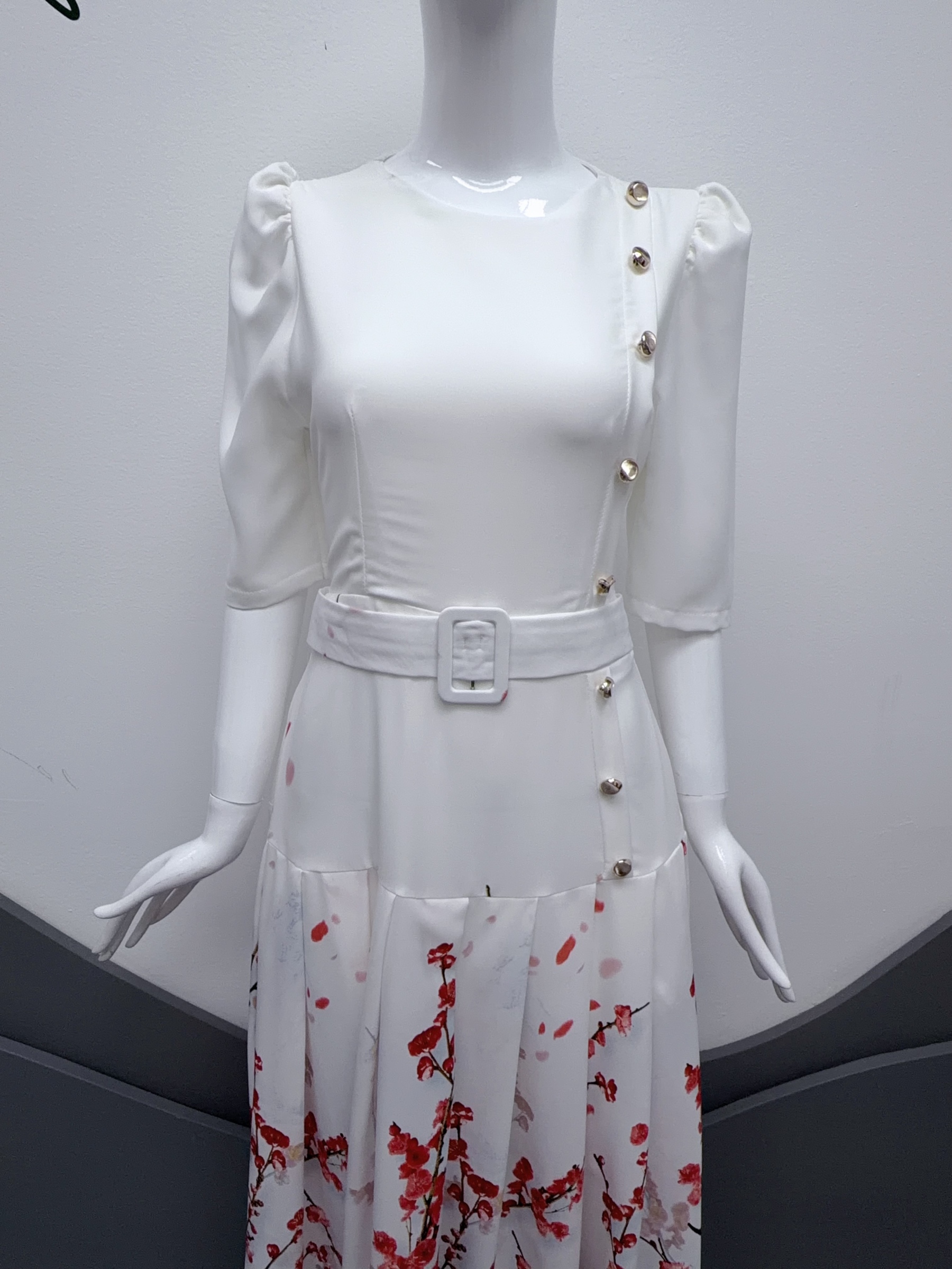 V316. HOA WHITE DRESS