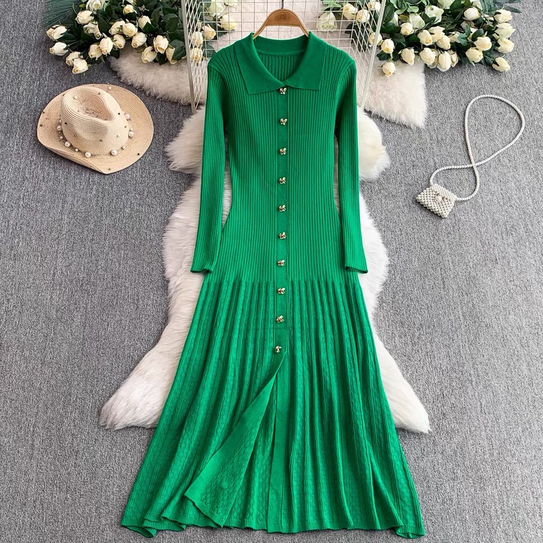 8083. GREEN DRESS