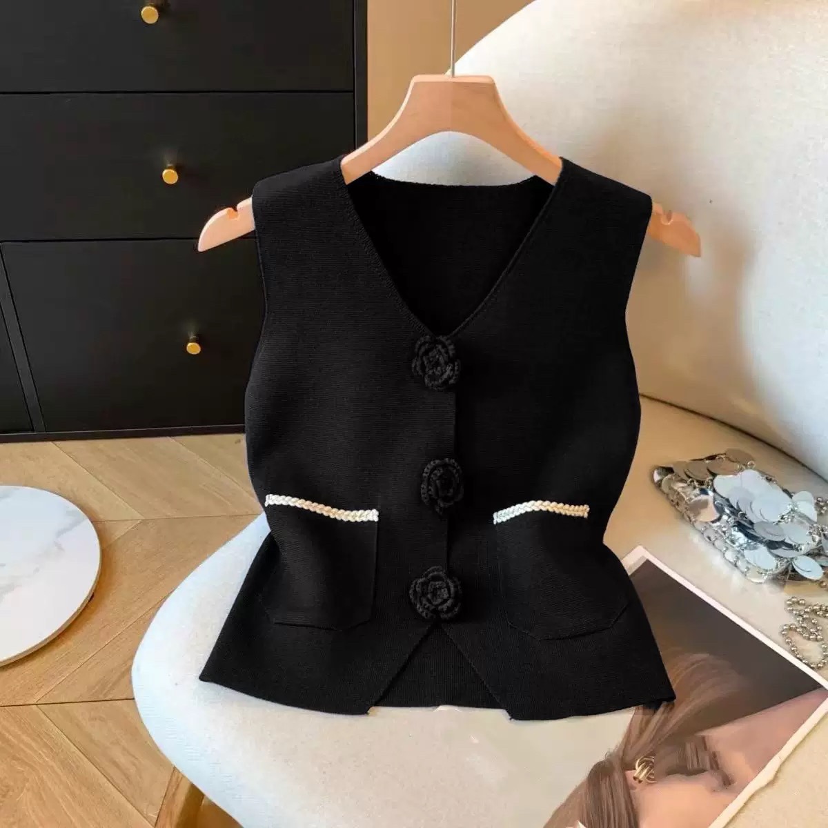 C1058. MONGTOGHI TOP BLACK