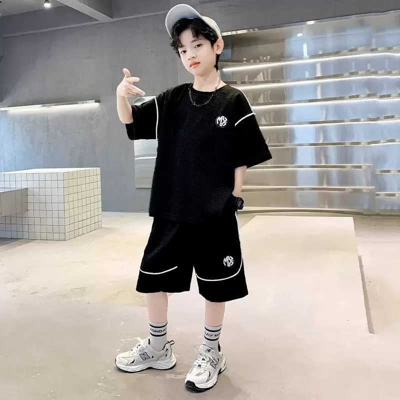 K146. KID BLACK SET