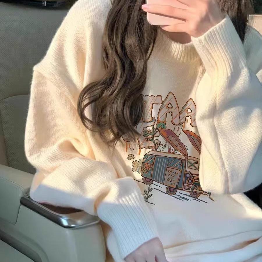 T208. SWEATER  WHITE