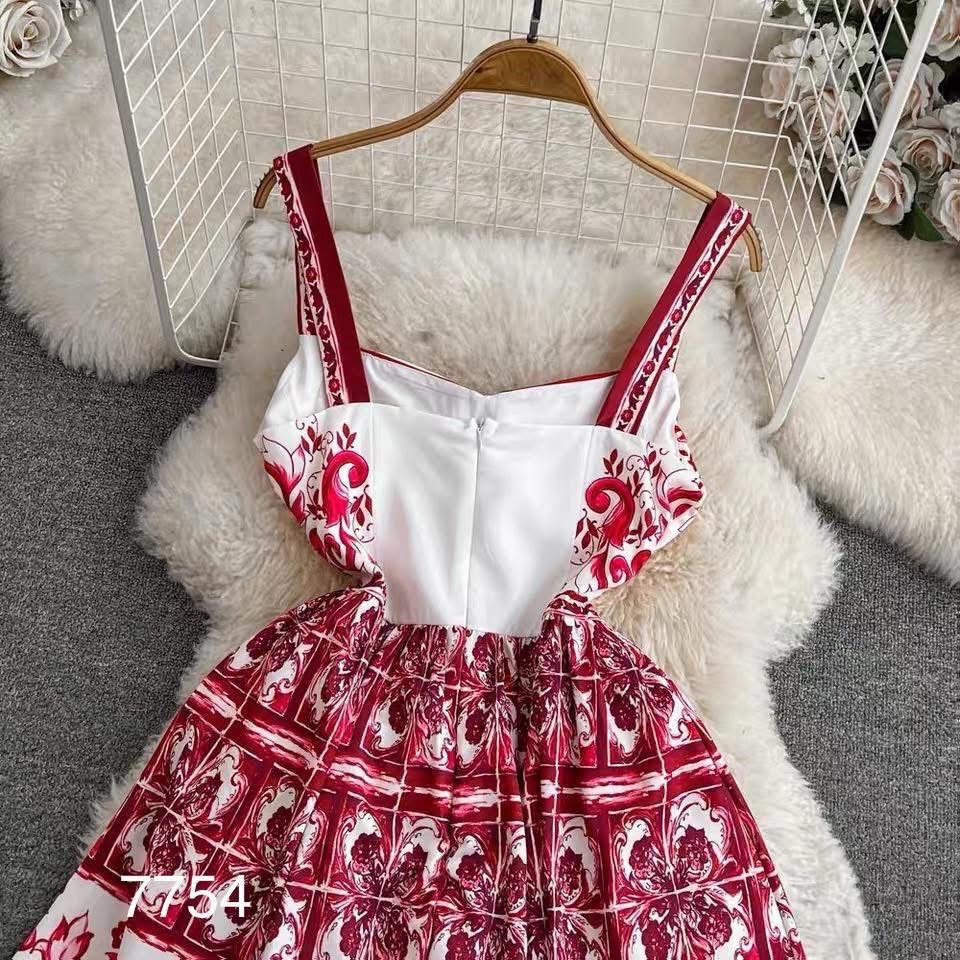 7754. RED DRESS (EXCLUSIVE)