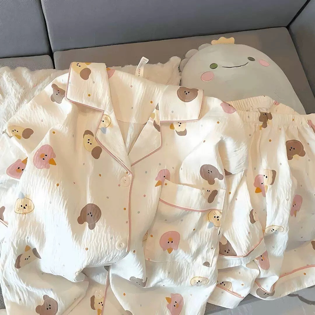 S289. SLEEPWEAR BEAR CREAM