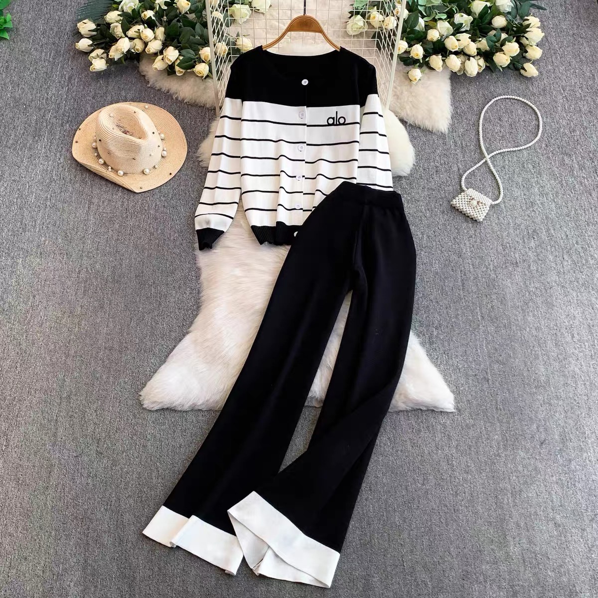 6924. SET LONG PANT KNITTED BLACK DT