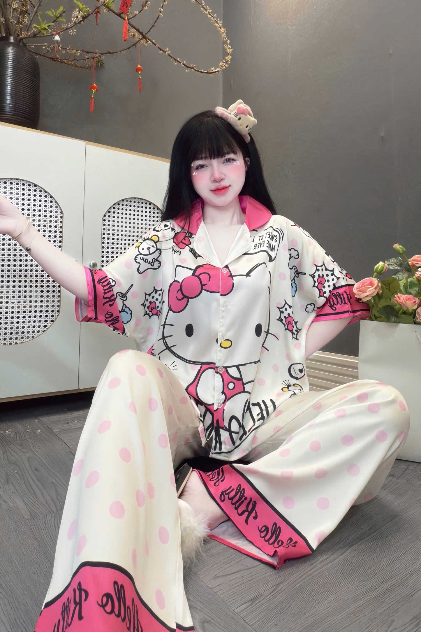 V1111. SLEEPWEAR HELLO KITTY PINK