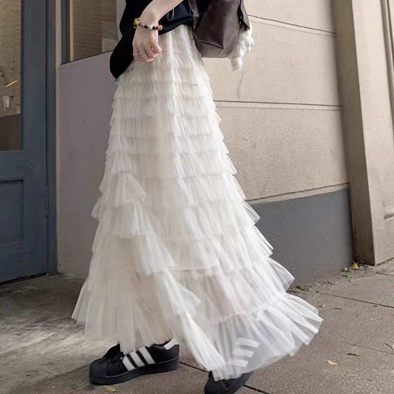 5396. WHITE LONG BOTTOM