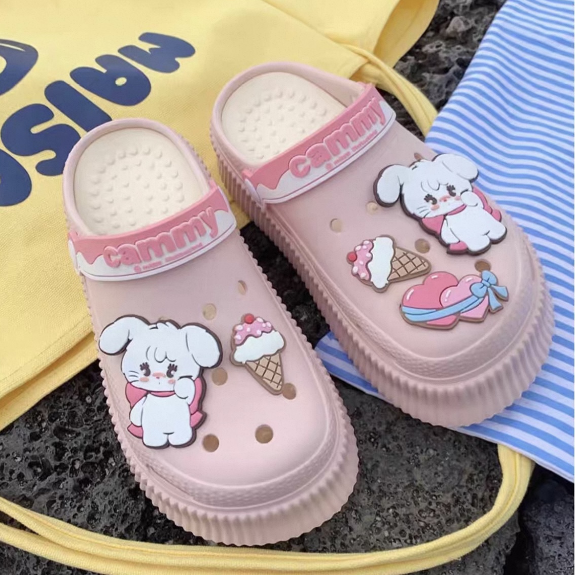 A463. CROCS CAT PINK