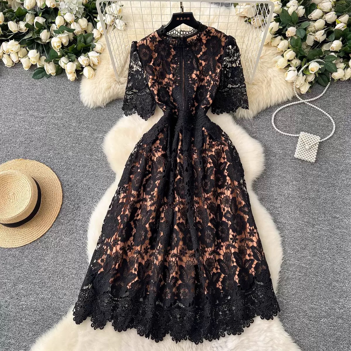8283. LACE DRESS EXCLUSIVE BLACK